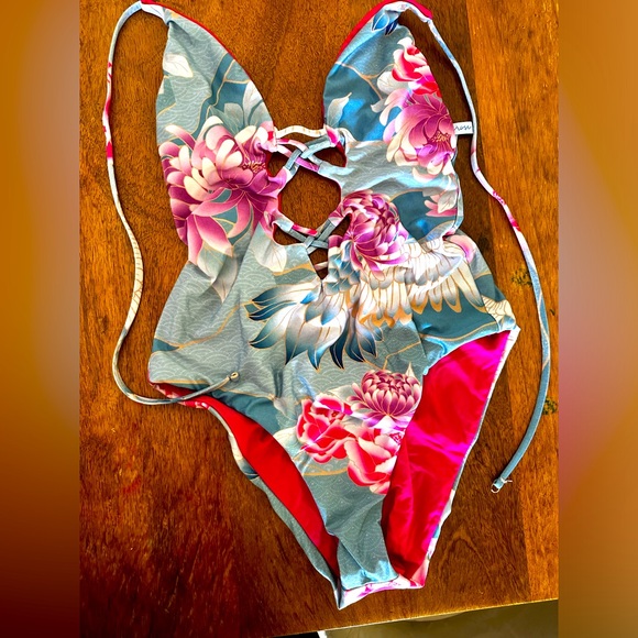 Isabella Rose one piece swimsuit sz S - Picture 1 of 8